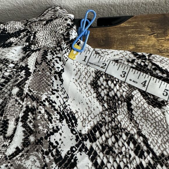 Express Womens Blouse Sz XL Button down 3/4 Sleeve Snake Safari Boho Bohemian - Picture 16 of 16